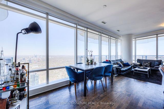 6101 - 1 Bloor St E, Condo with 2 bedrooms, 3 bathrooms and 1 parking in Toronto ON | Image 4