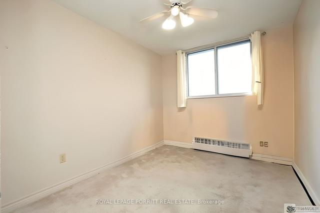 604 - 1100 Caven St, Condo with 2 bedrooms, 1 bathrooms and 1 parking in Mississauga ON | Image 2