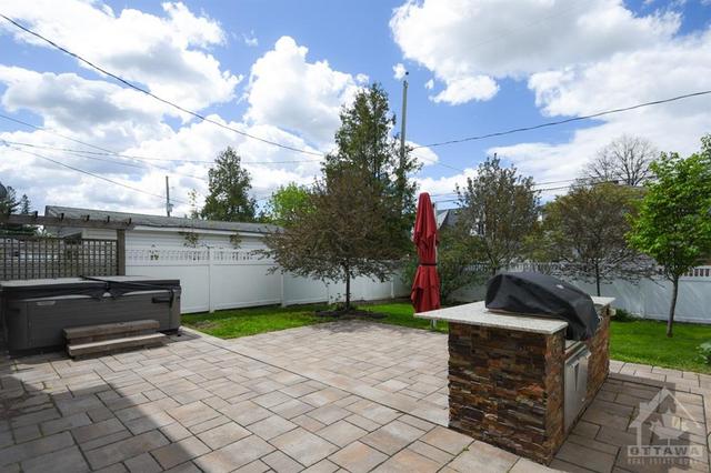 1952 Othello Ave, House detached with 3 bedrooms, 1 bathrooms and 4 parking in Ottawa ON | Image 25