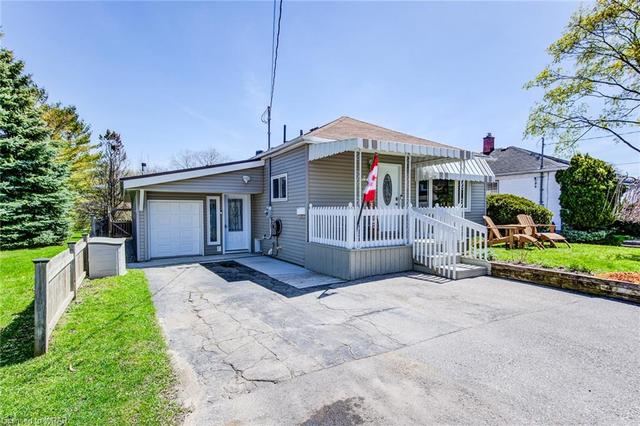 70 St Clair Avenue, House detached with 3 bedrooms, 3 bathrooms and 3 parking in Kitchener ON | Image 23