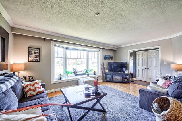 21 Archer Dr, House detached with 3 bedrooms, 2 bathrooms and 5 parking in Ajax ON | Image 37