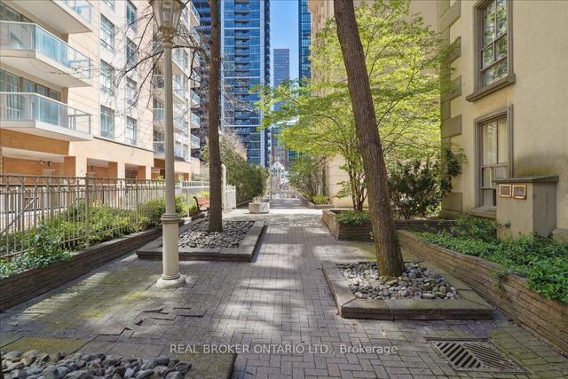 304 - 80 Charles St E, Condo with 2 bedrooms, 2 bathrooms and 0 parking in Toronto ON | Image 20