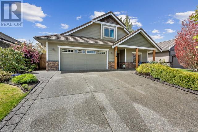 2339 Suffolk Cres, House detached with 4 bedrooms, 3 bathrooms and 2 parking in Courtenay BC | Image 1