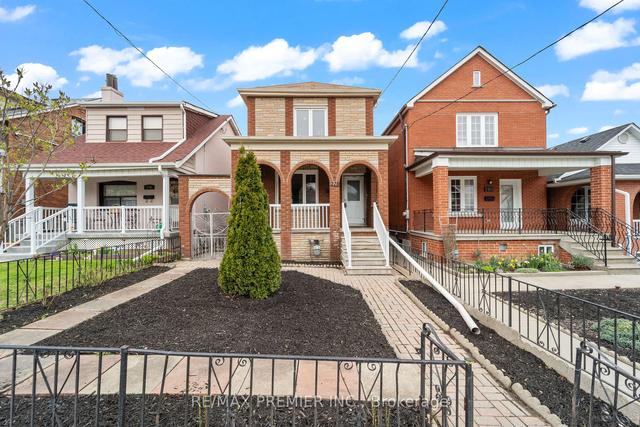 278 Mcroberts Ave, House detached with 3 bedrooms, 2 bathrooms and 2 parking in Toronto ON | Image 1