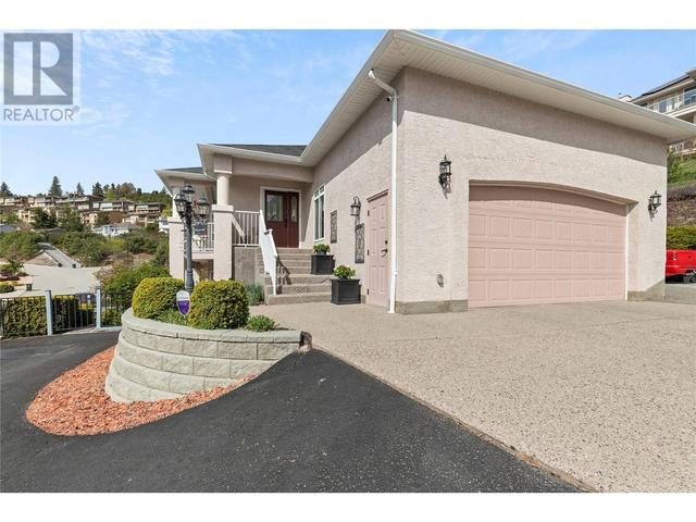 5202 Sutherland Rd, House detached with 4 bedrooms, 3 bathrooms and 5 parking in Peachland BC | Image 1