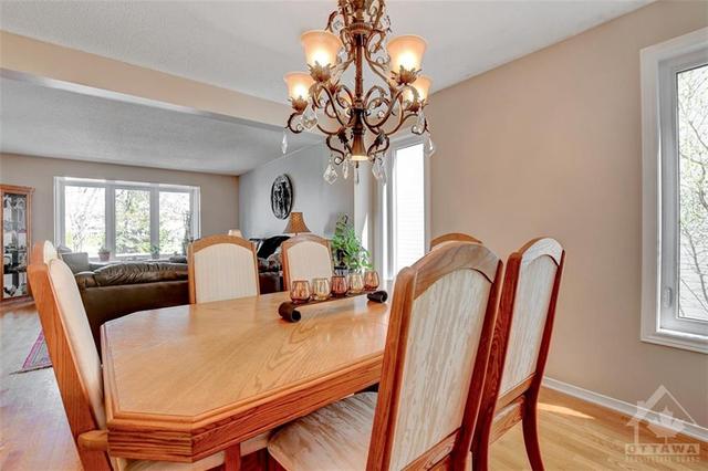 1515 Delia Crescent, House detached with 4 bedrooms, 3 bathrooms and 4 parking in Ottawa ON | Image 7