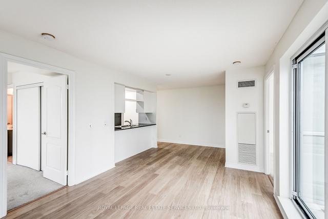 909 - 70 Town Centre Crt, Condo with 2 bedrooms, 2 bathrooms and 1 parking in Toronto ON | Image 3