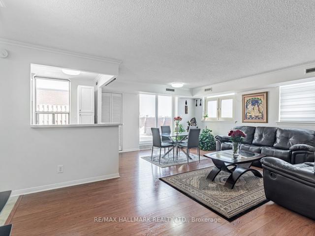 1002 - 40 Chichester Pl, Condo with 2 bedrooms, 2 bathrooms and 1 parking in Toronto ON | Image 4