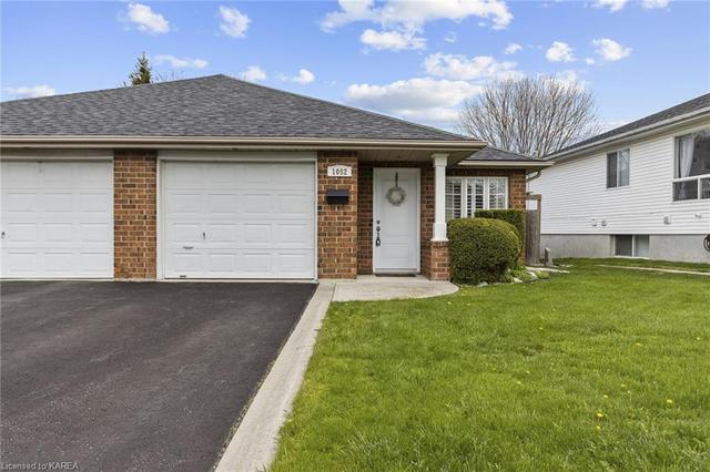 1052 Springfield Dr, House semidetached with 2 bedrooms, 1 bathrooms and 3 parking in Kingston ON | Image 12
