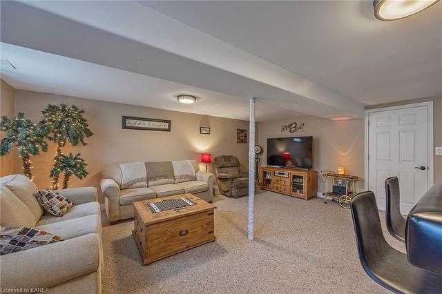 1314 Waverley Cres, House detached with 3 bedrooms, 1 bathrooms and 6 parking in Kingston ON | Image 19