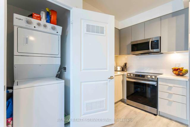 1810 - 4675 Metcalfe Ave, Condo with 2 bedrooms, 2 bathrooms and 1 parking in Mississauga ON | Image 6