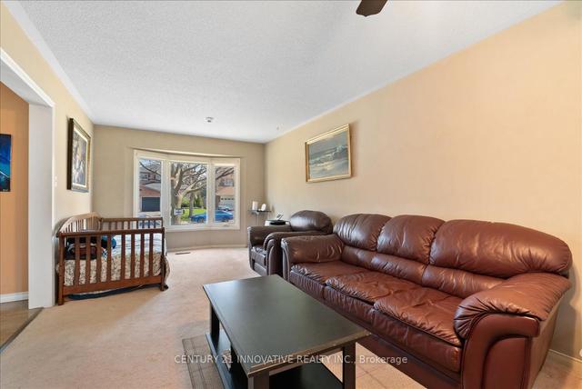 2 Old Colony Dr, House detached with 4 bedrooms, 3 bathrooms and 4 parking in Whitby ON | Image 6