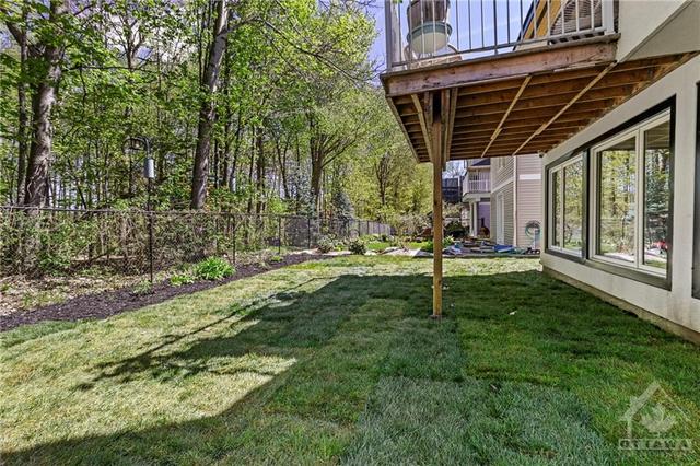2207 Nature Trail Cres, House detached with 4 bedrooms, 3 bathrooms and 6 parking in Ottawa ON | Image 29