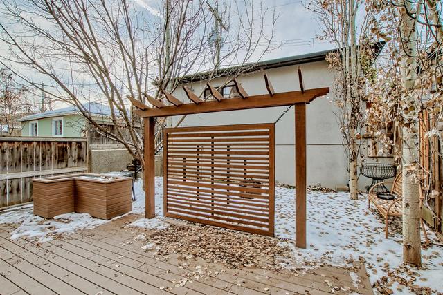3925 15a St Sw, House detached with 3 bedrooms, 2 bathrooms and 4 parking in Calgary AB | Image 50