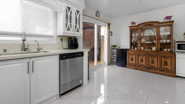 9 Field Sparrow Rd, House semidetached with 3 bedrooms, 3 bathrooms and 5 parking in Brampton ON | Image 8