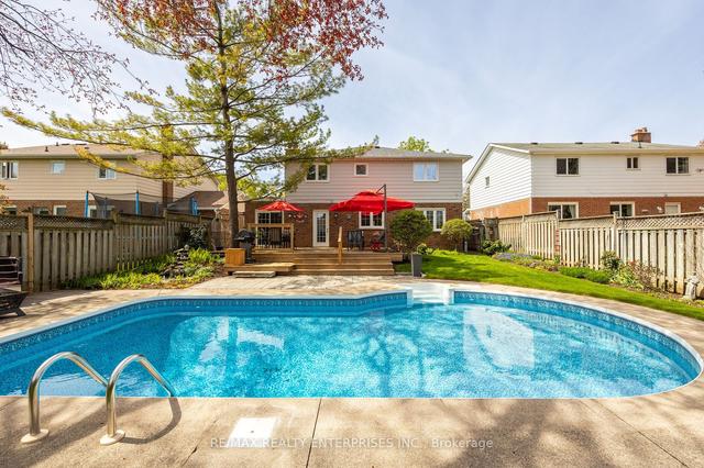 2321 Woking Cres, House detached with 4 bedrooms, 3 bathrooms and 4 parking in Mississauga ON | Image 30