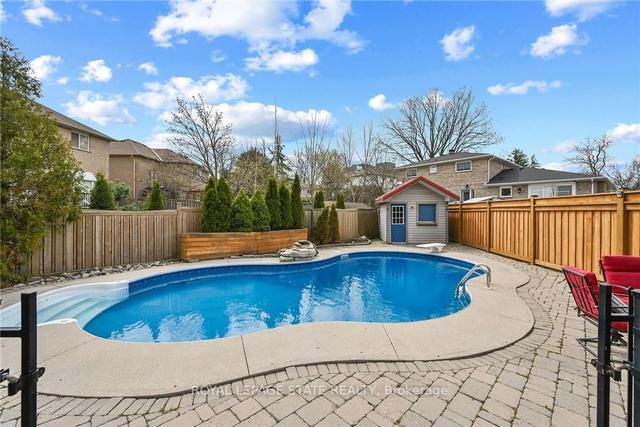 2130 Danube Crt, House detached with 4 bedrooms, 4 bathrooms and 6 parking in Mississauga ON | Image 30