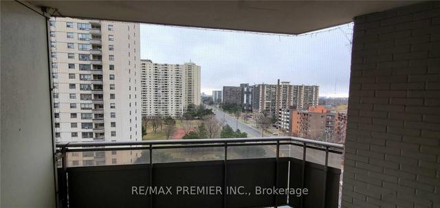 905 - 380 Dixon Rd, Condo with 2 bedrooms, 1 bathrooms and 1 parking in Toronto ON | Image 5