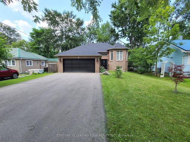 266 Cedarholme Ave, House detached with 3 bedrooms, 2 bathrooms and 6 parking in Georgina ON | Image 12