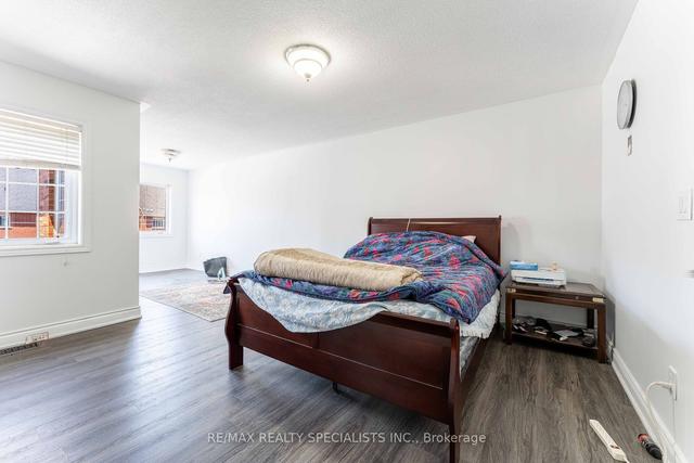 3533 Eglinton Ave W, House attached with 3 bedrooms, 4 bathrooms and 3 parking in Mississauga ON | Image 5