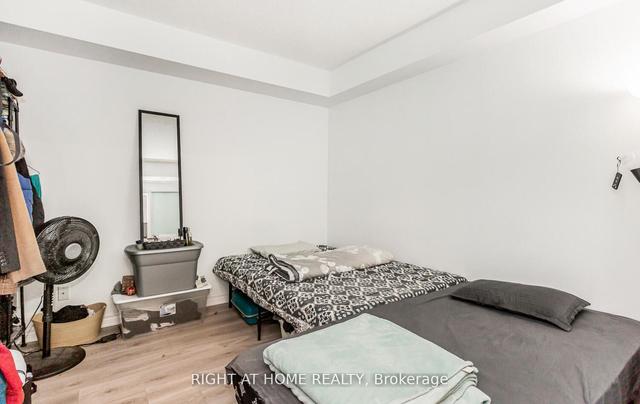209 - 1 Falaise Rd, Condo with 2 bedrooms, 2 bathrooms and 1 parking in Toronto ON | Image 3