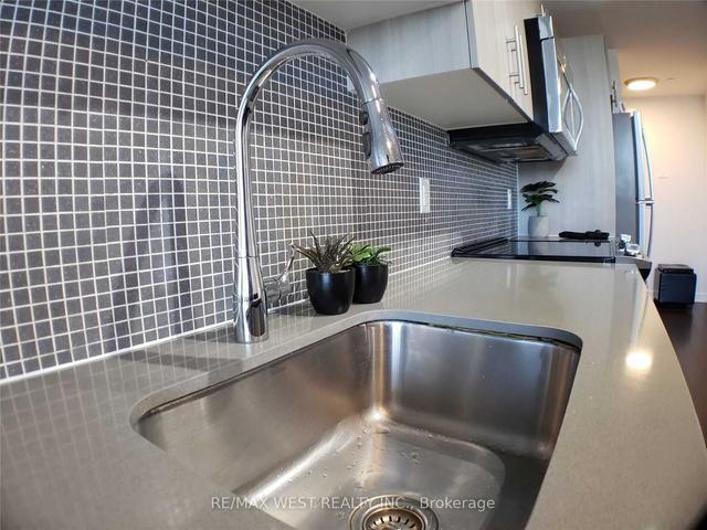 409 - 16 Mcadam Ave, Condo with 2 bedrooms, 2 bathrooms and 1 parking in Toronto ON | Image 21