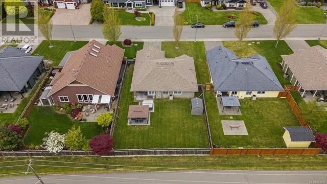 2057 Evans Pl, House detached with 3 bedrooms, 2 bathrooms and 4 parking in Courtenay BC | Image 34