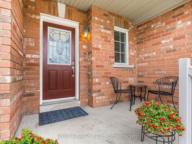 1364 Brandon Terr, House attached with 3 bedrooms, 4 bathrooms and 3 parking in Milton ON | Image 12