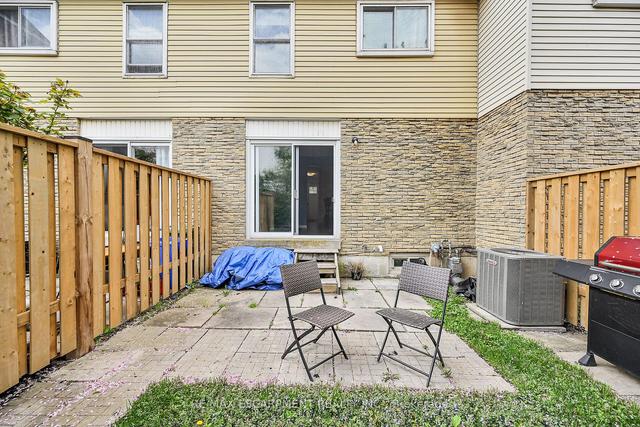 N - 25 Bryna Ave, Townhouse with 3 bedrooms, 2 bathrooms and 1 parking in Hamilton ON | Image 30