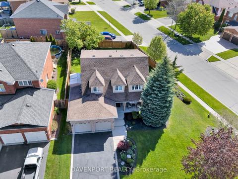 4 Canning Cres, Cambridge, ON, N1T1X2 | Card Image