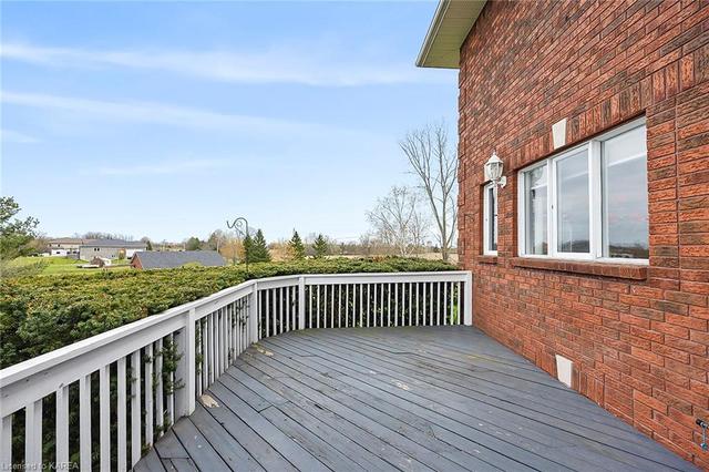 556 Mount Chesney Road, House detached with 4 bedrooms, 2 bathrooms and 10 parking in South Frontenac ON | Image 41