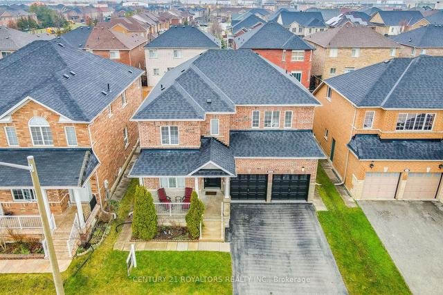 1123 Woodward Ave, House detached with 4 bedrooms, 4 bathrooms and 4 parking in Milton ON | Image 1
