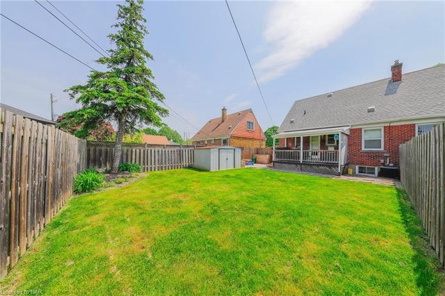 9 Beard Pl, House semidetached with 4 bedrooms, 2 bathrooms and 1 parking in St. Catharines ON | Image 15