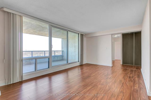 2204 - 50 Quebec Ave, Condo with 2 bedrooms, 2 bathrooms and 1 parking in Toronto ON | Image 32
