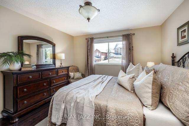 95 Mcfeeters Cres, House detached with 2 bedrooms, 3 bathrooms and 3 parking in Clarington ON | Image 9