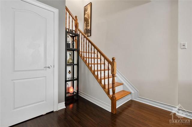 6182 Oak Meadows Dr, Townhouse with 3 bedrooms, 3 bathrooms and 2 parking in Ottawa ON | Image 22