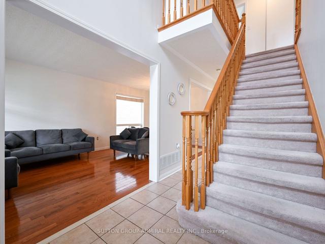 1518 Swann Cres, House detached with 3 bedrooms, 3 bathrooms and 3 parking in Milton ON | Image 23