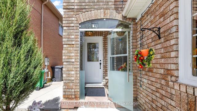 9 Field Sparrow Rd, House semidetached with 3 bedrooms, 3 bathrooms and 5 parking in Brampton ON | Image 36