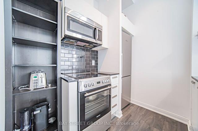 2908 - 42 Charles St E, Condo with 2 bedrooms, 1 bathrooms and 1 parking in Toronto ON | Image 7