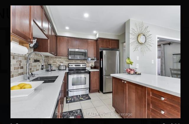 175 Dougherty Cres, House semidetached with 3 bedrooms, 4 bathrooms and 2 parking in Whitchurch Stouffville ON | Image 16