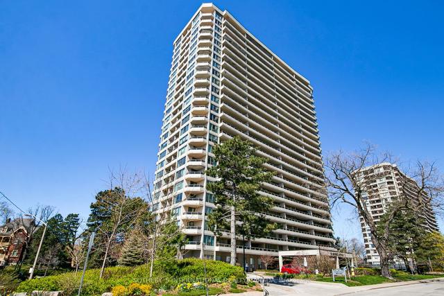 2204 - 50 Quebec Ave, Condo with 2 bedrooms, 2 bathrooms and 1 parking in Toronto ON | Image 1