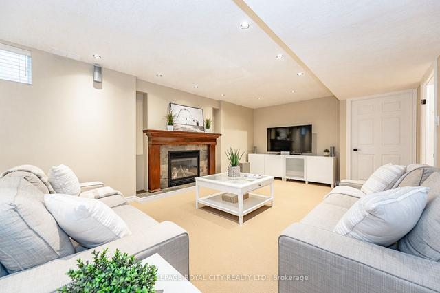 42 Peartree Cres, House detached with 3 bedrooms, 4 bathrooms and 6 parking in Guelph ON | Image 19