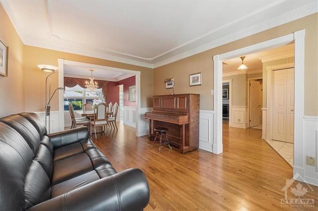 625 Northampton Drive, House detached with 3 bedrooms, 4 bathrooms and 6 parking in Ottawa ON | Image 6