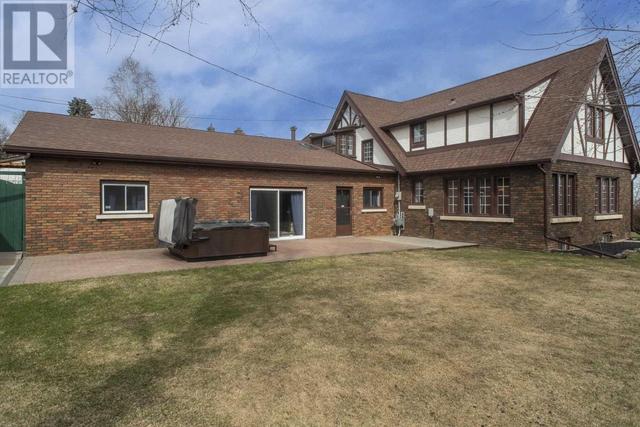 144 High St S, House detached with 4 bedrooms, 2 bathrooms and null parking in Thunder Bay ON | Image 29