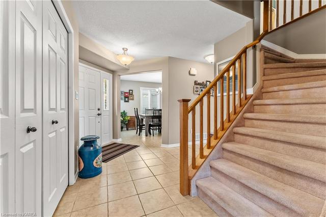 1342 Grace Avenue, House detached with 4 bedrooms, 2 bathrooms and 6 parking in Kingston ON | Image 5