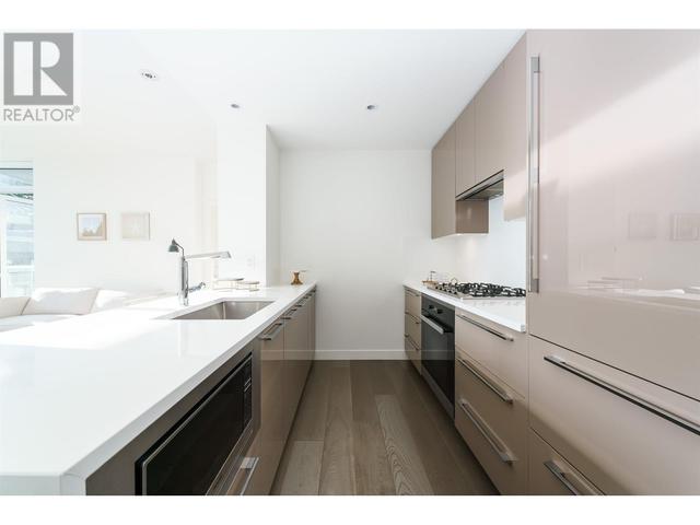 212 - 5189 Cambie Street, Condo with 2 bedrooms, 2 bathrooms and 1 parking in Vancouver BC | Image 5