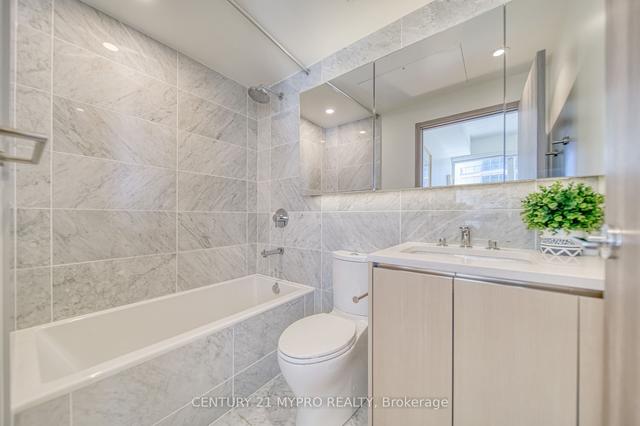 812 - 85 Mcmahon Dr, Condo with 2 bedrooms, 2 bathrooms and 1 parking in Toronto ON | Image 11