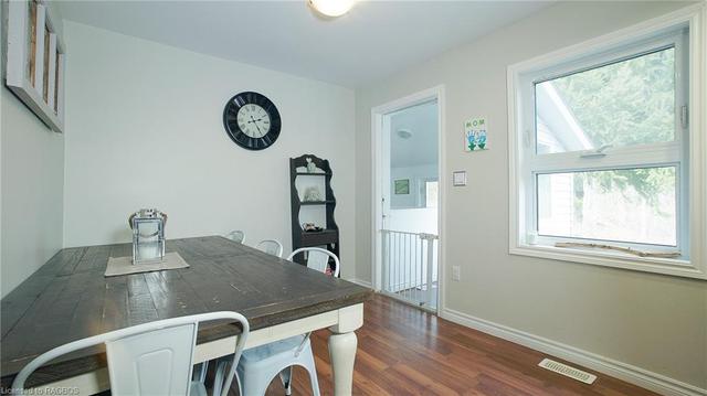740 20th Street W, House detached with 2 bedrooms, 1 bathrooms and 4 parking in Owen Sound ON | Image 8