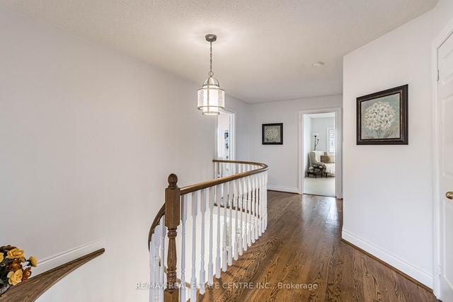 2624 Comet Crt, House detached with 4 bedrooms, 3 bathrooms and 6 parking in Mississauga ON | Image 15