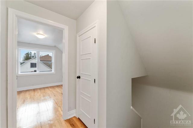 56 Tower Rd, House detached with 3 bedrooms, 2 bathrooms and 2 parking in Ottawa ON | Image 18